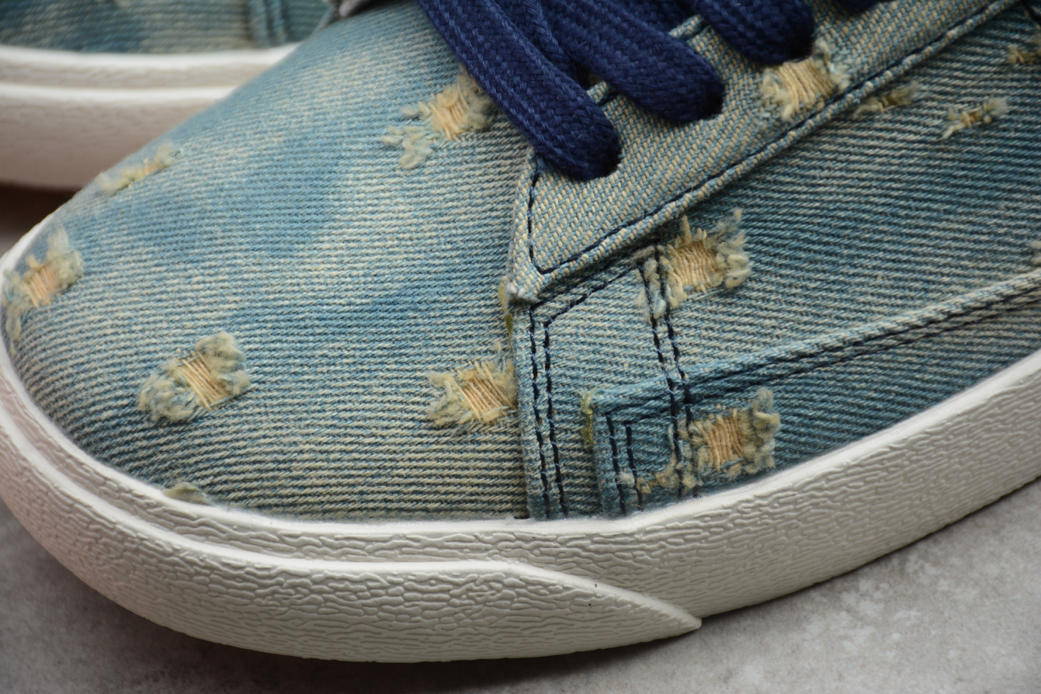 Levis Strauss x Nike Blazer Low QS HH Denim With Holes Casual Shoes 905345-403