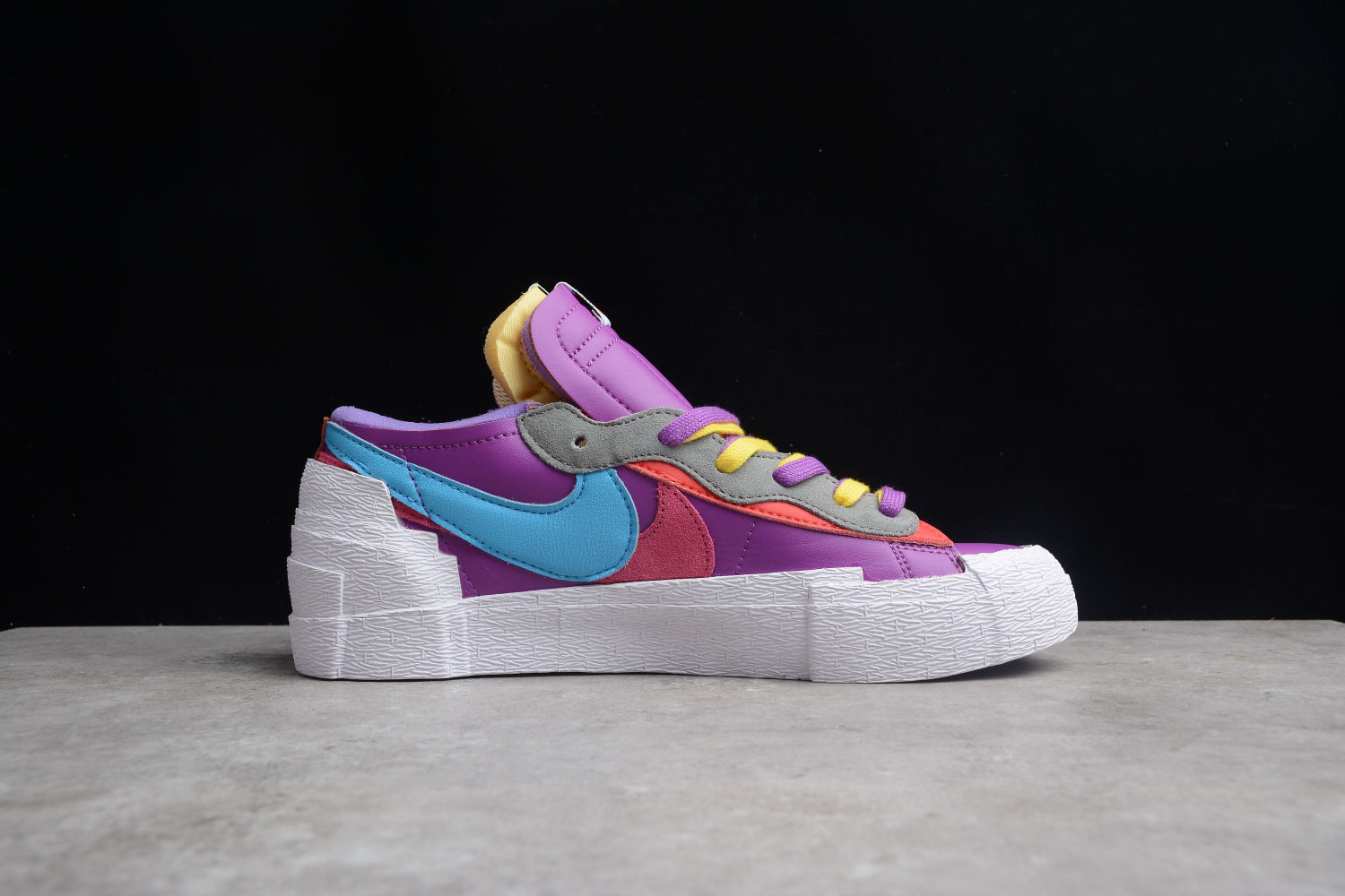 Nike Blazer Low sacai KAWS Purple Dusk  DM7901-500