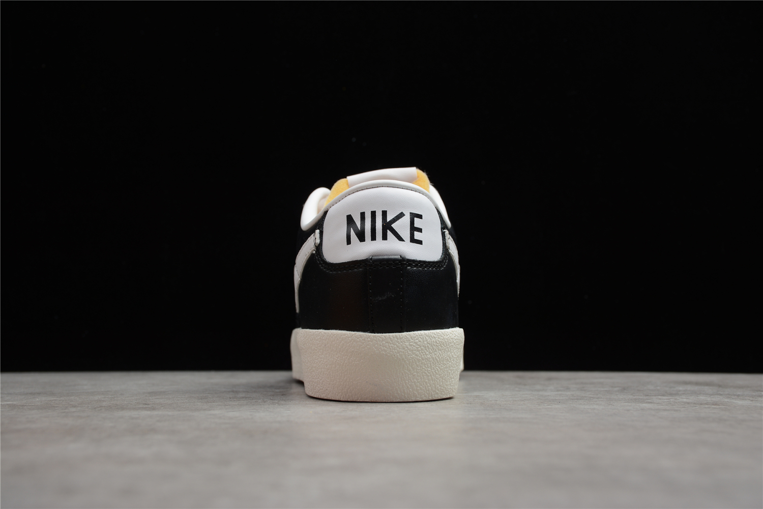 Nike Blazer Low 