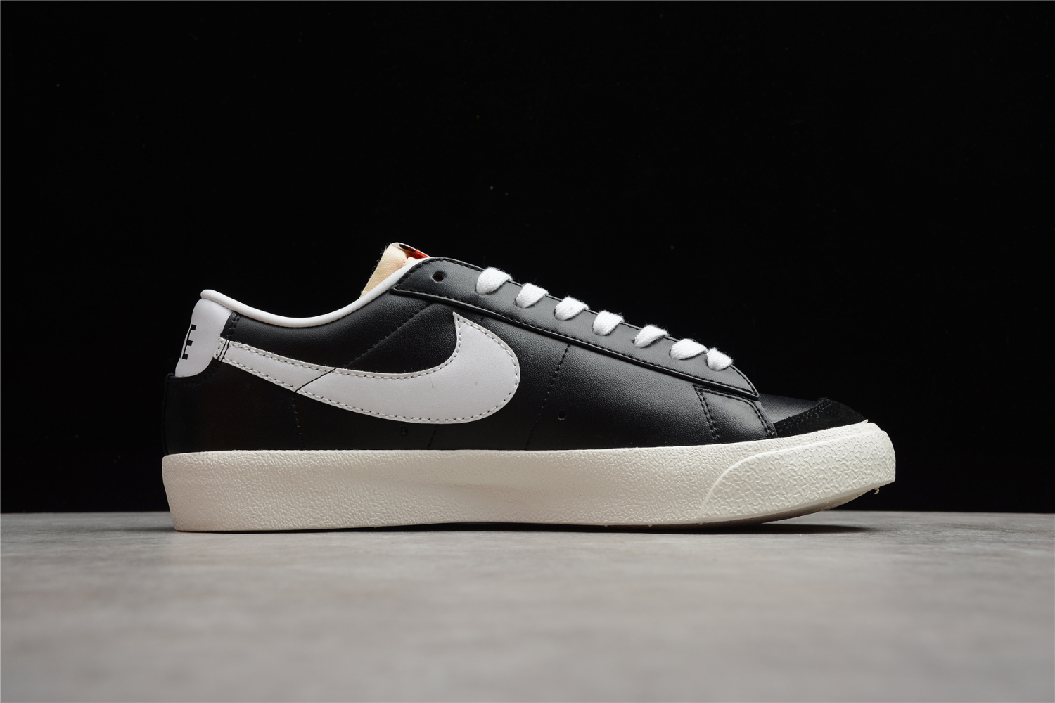 Nike Blazer Low 