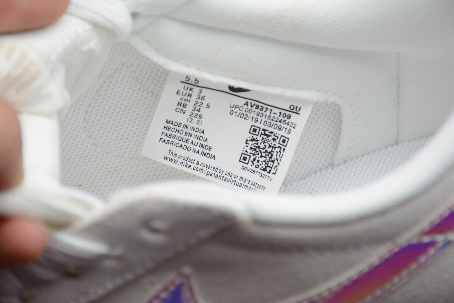 Nike SB Blazer Low LX Beige Laser White Iridescent AV9371-109