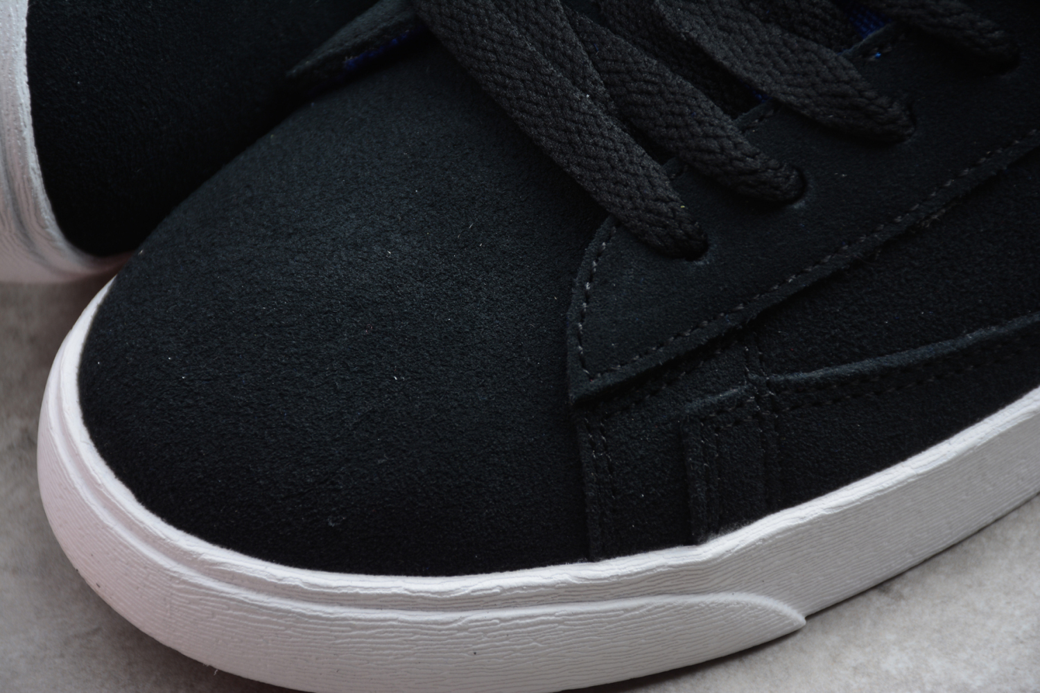 NIKE BLAZER MID REBEL BQ4022-005