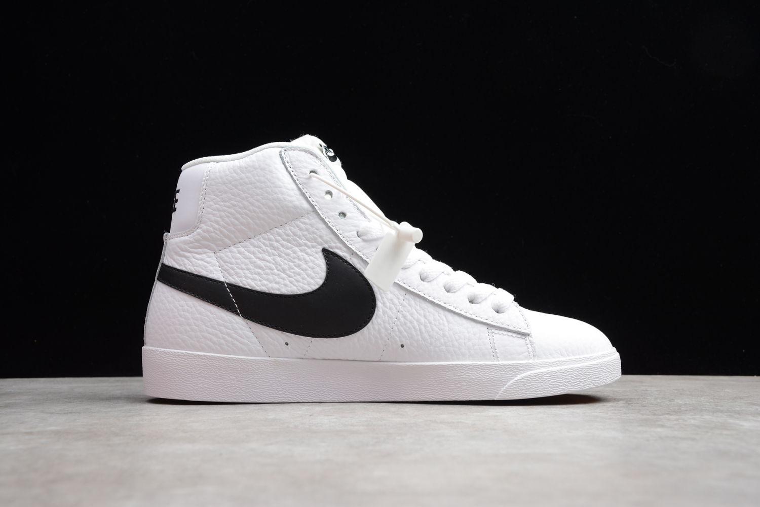 Nike Blazer Mid Retro White Black 845054-102