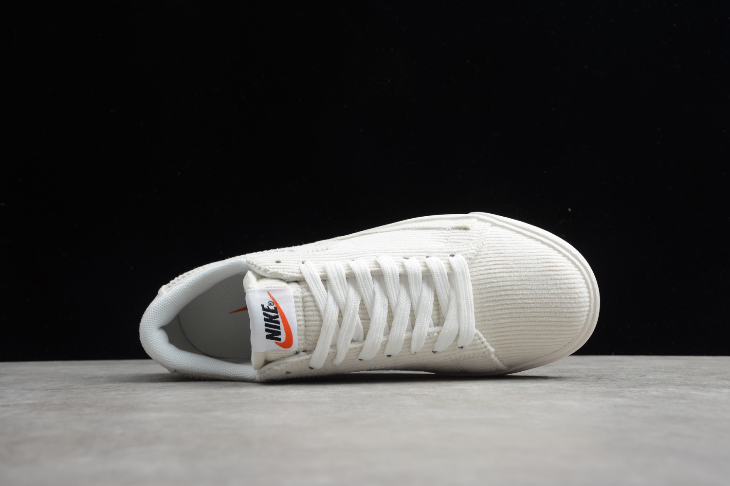 Nike Blazer Low QS White Corduroy BQ8238-100