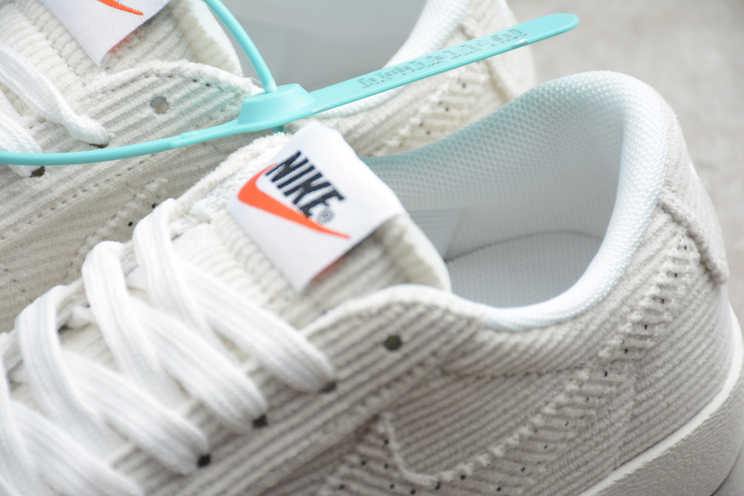 Nike Blazer Low QS White Corduroy BQ8238-100