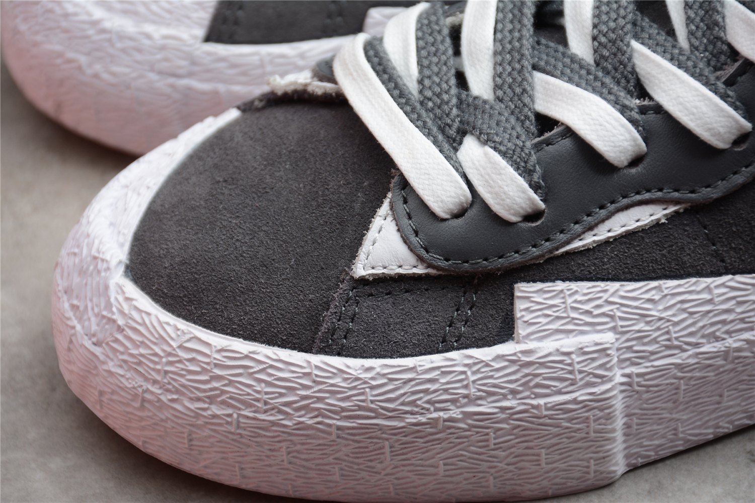 Nike Blazer Low sacai Iron Grey DD1877-001