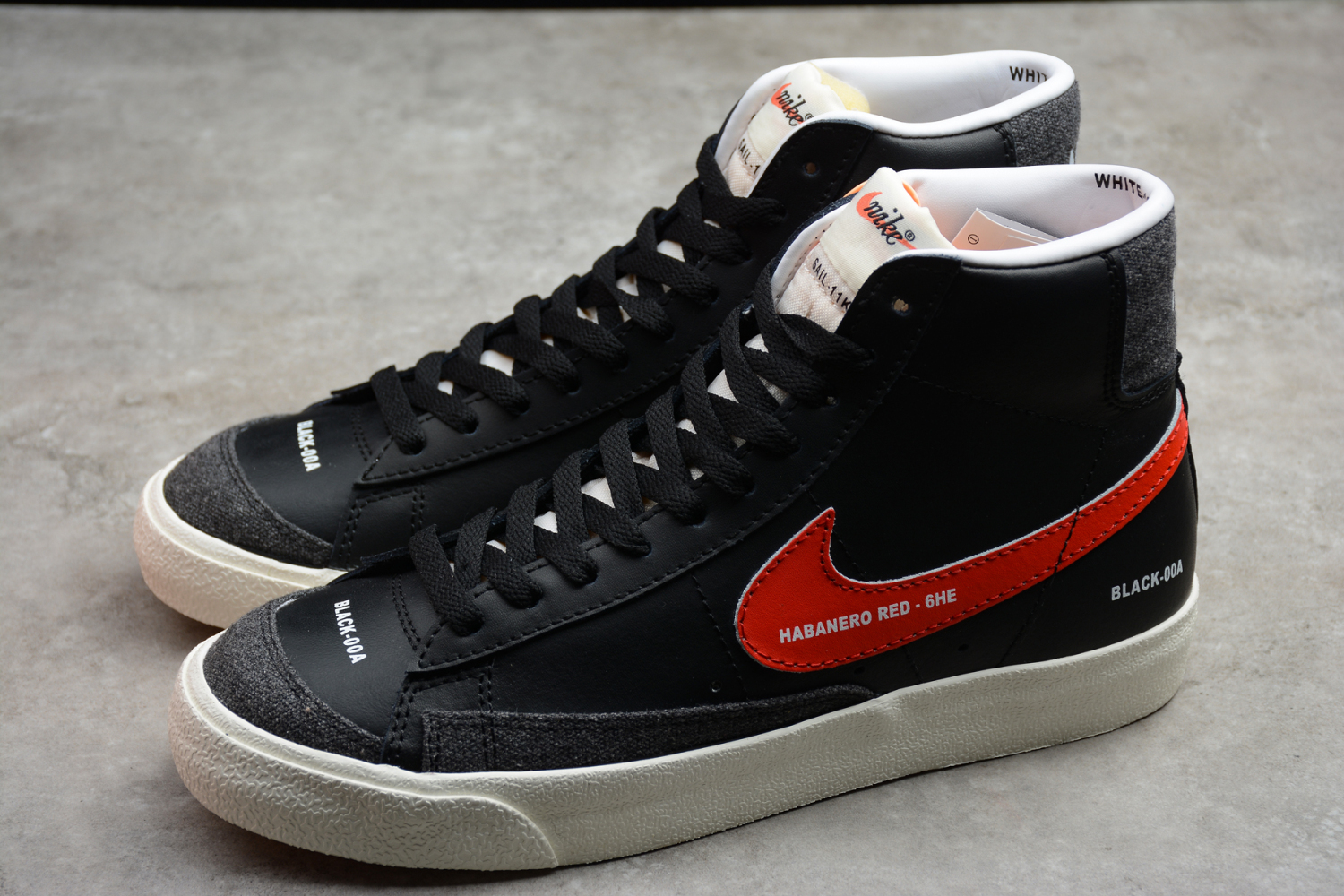 NIKE WMNS BLAZER MID 77 - DA2142-046
