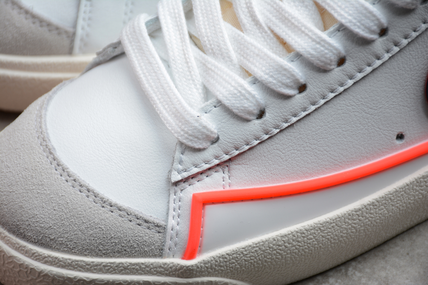 Nike Blazer Mid QS HH White LT Water Red Dark Blue 853508