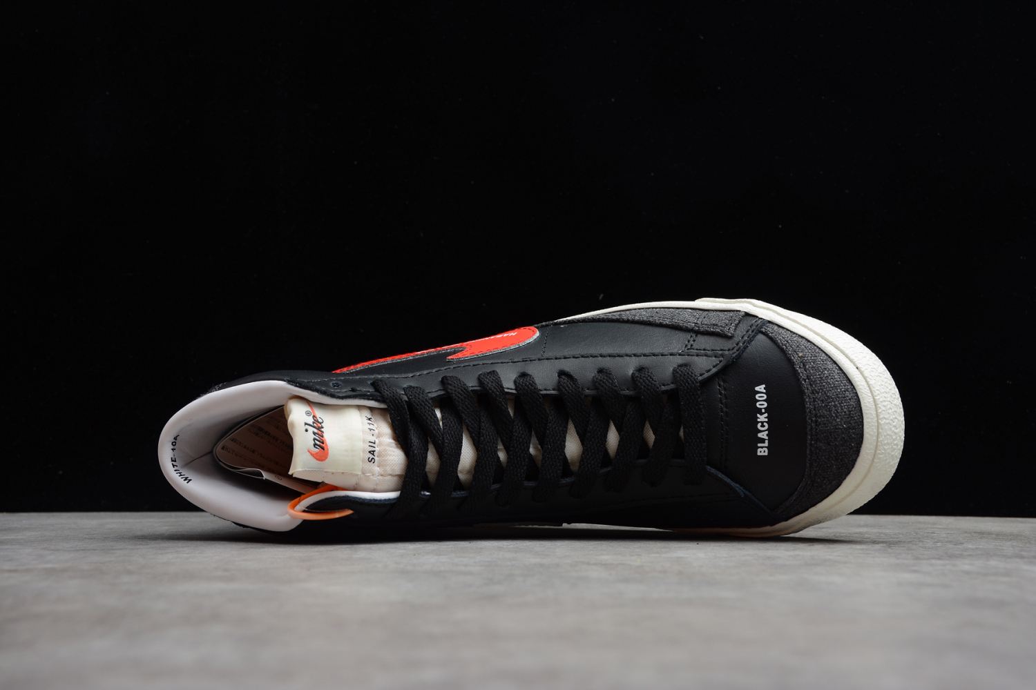 NIKE WMNS BLAZER MID 77 - DA2142-046