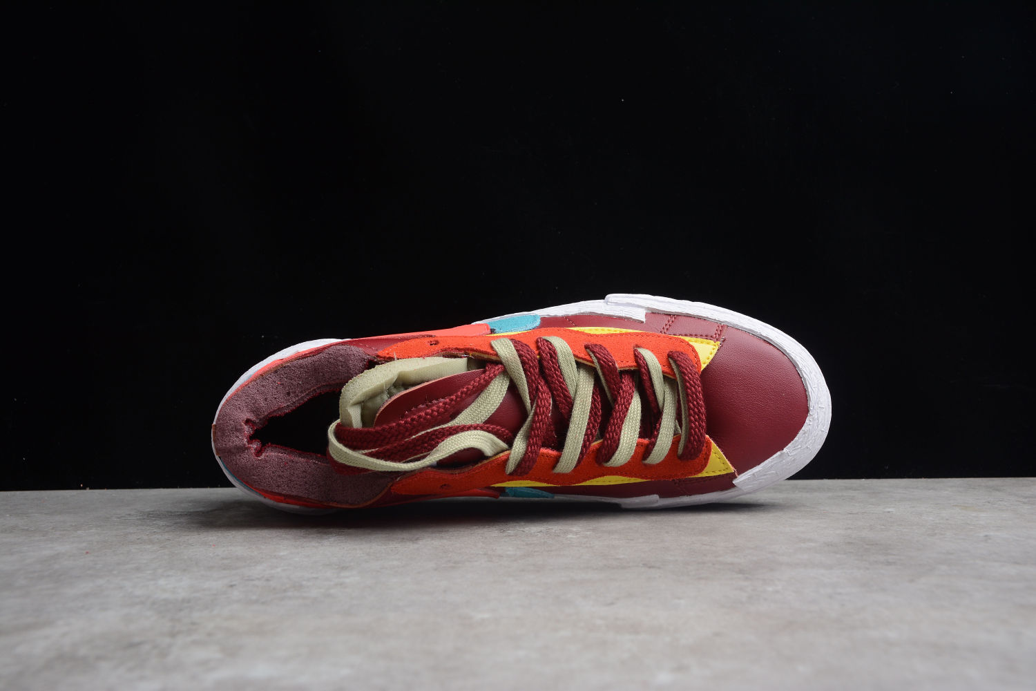 Nike Blazer Low sacai KAWS Red DM7901-600
