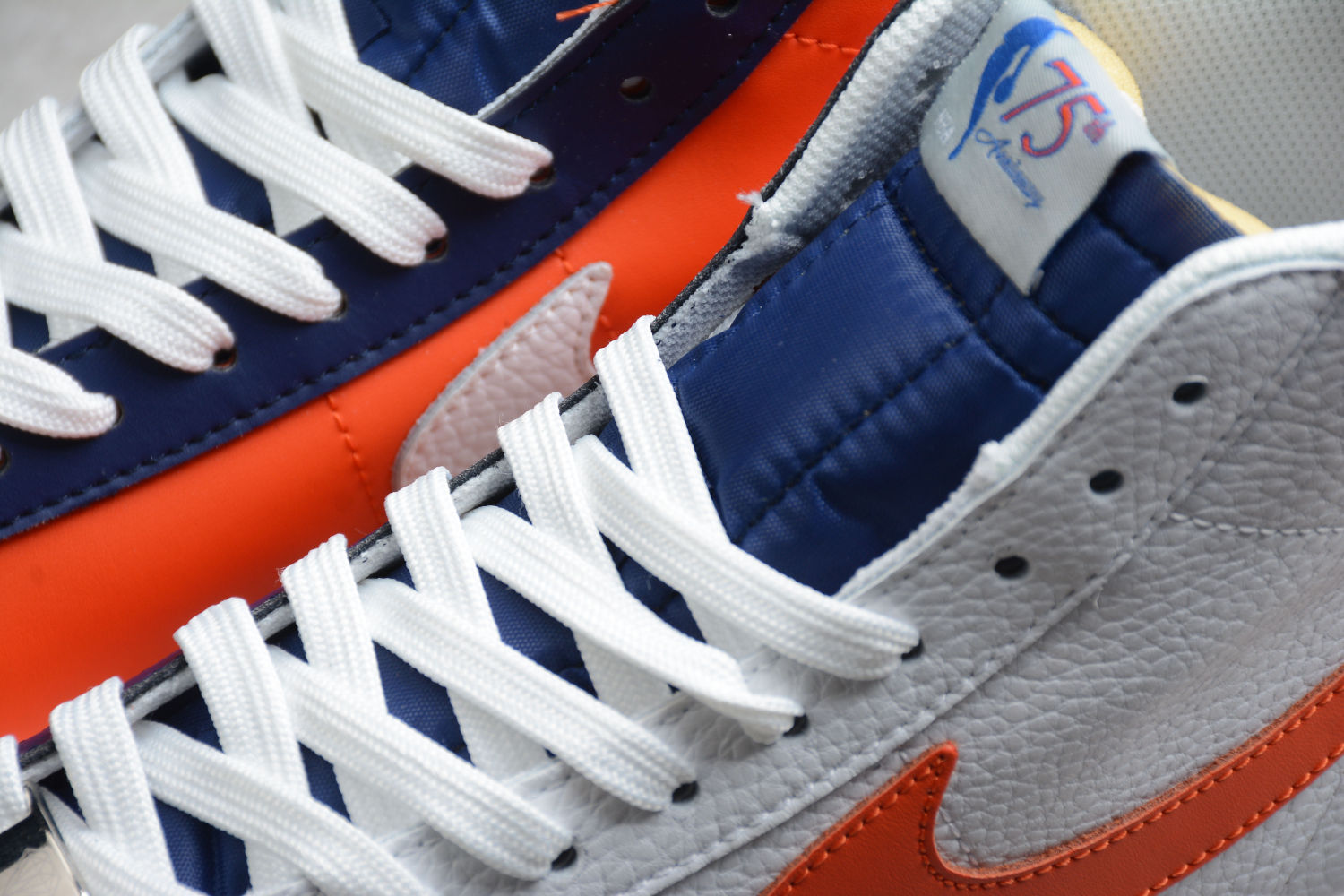 NIKE BLAZER MID 77 EMB F100 DD8025-100