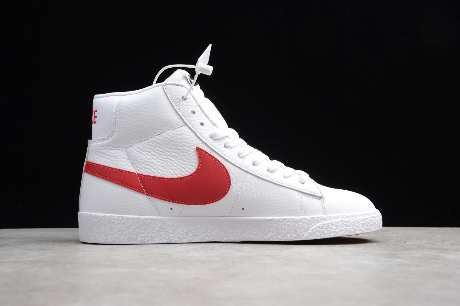 Nike Blazer Mid Retro | White | Sneakers | 845054-101 |