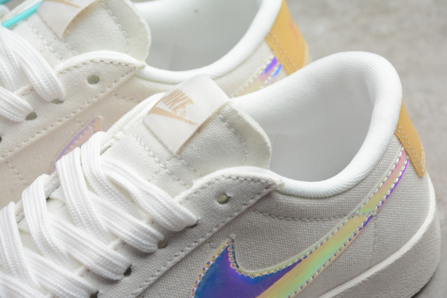 Nike SB Blazer Low LX Beige Laser White Iridescent AV9371-109