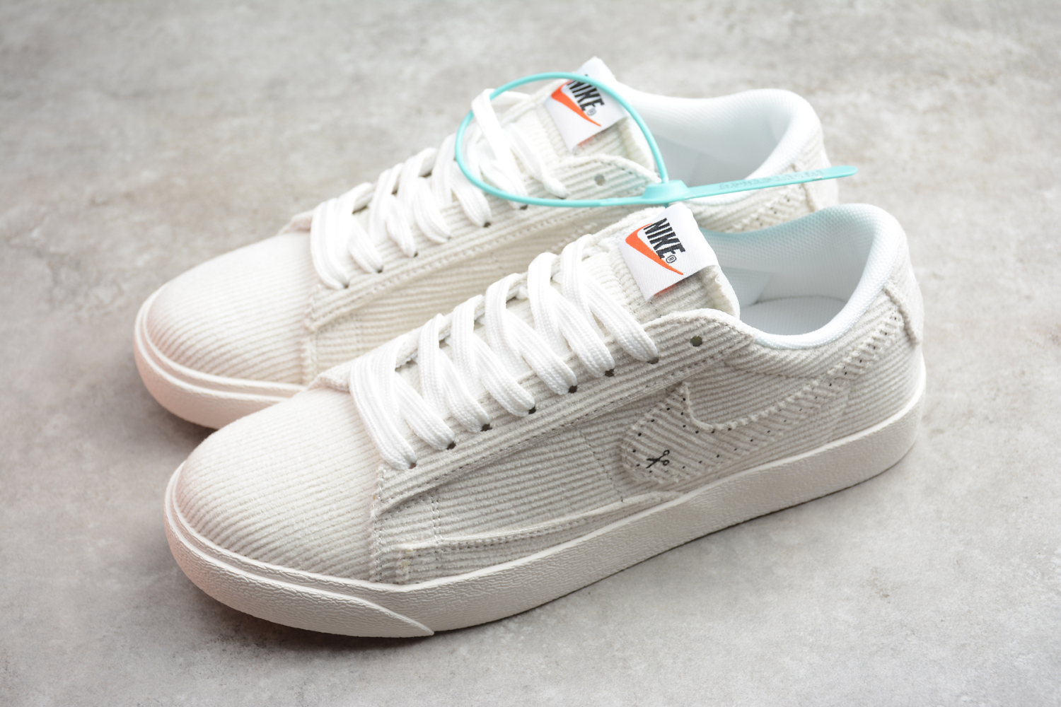 Nike Blazer Low QS White Corduroy BQ8238-100