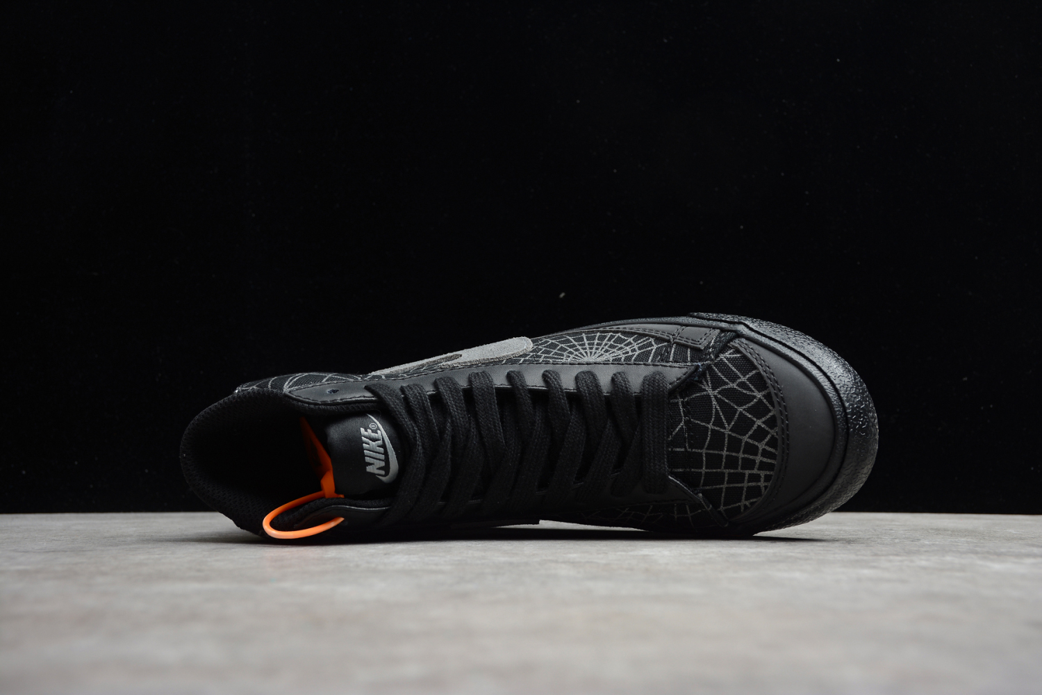 NIKE BLAZER MID 77  DC1929-001