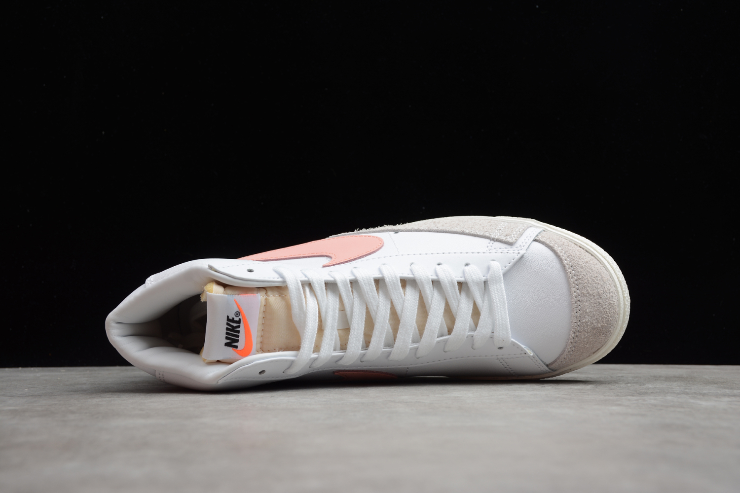 Nike Blazer Mid 77 White Atomic Pink (W)  CZ1055-110