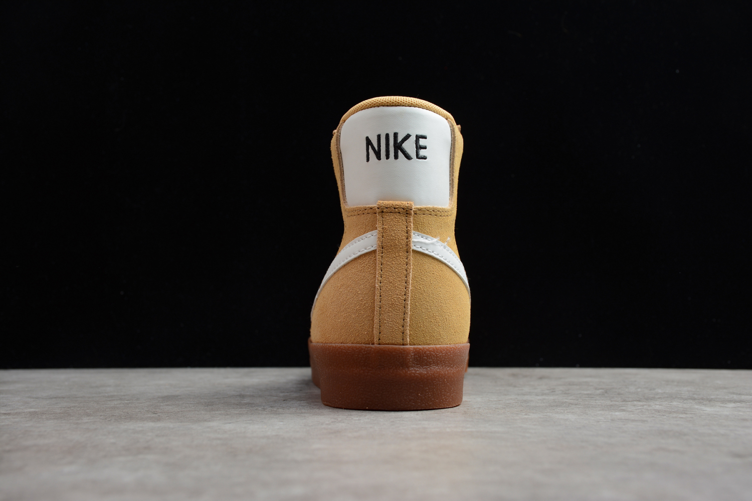 Nike Blazer Mid 