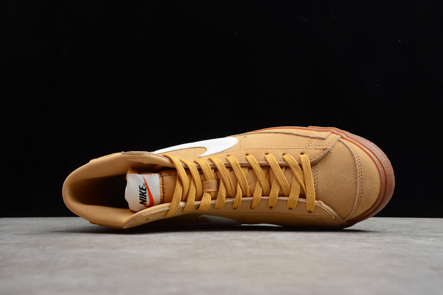 Nike Blazer Mid 