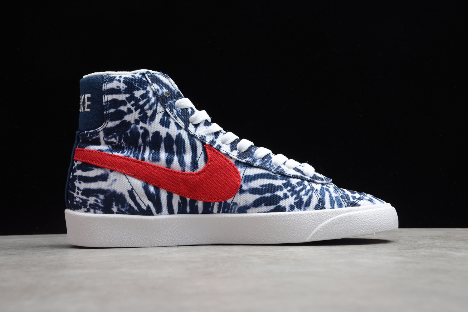 Nike Blazer Mid 77 Vintage Tie Dye - CZ7874-600