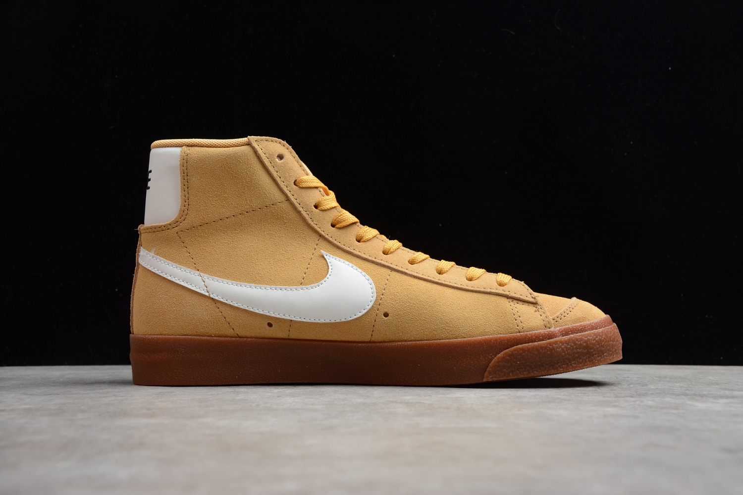 Nike Blazer Mid 
