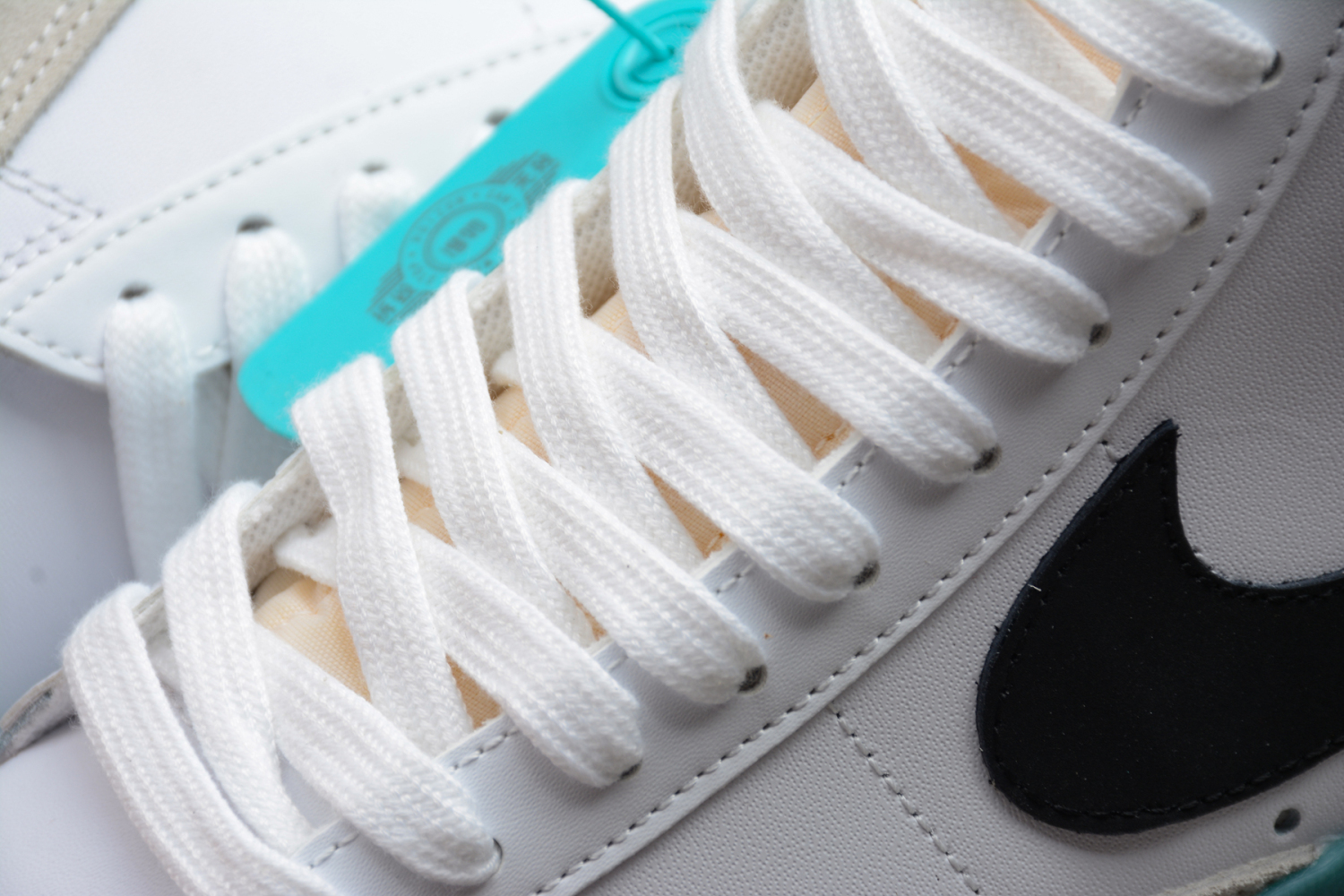 Nike Blazer Mid ’77 Vintage White Black Hook Light Blue BQ6805-101