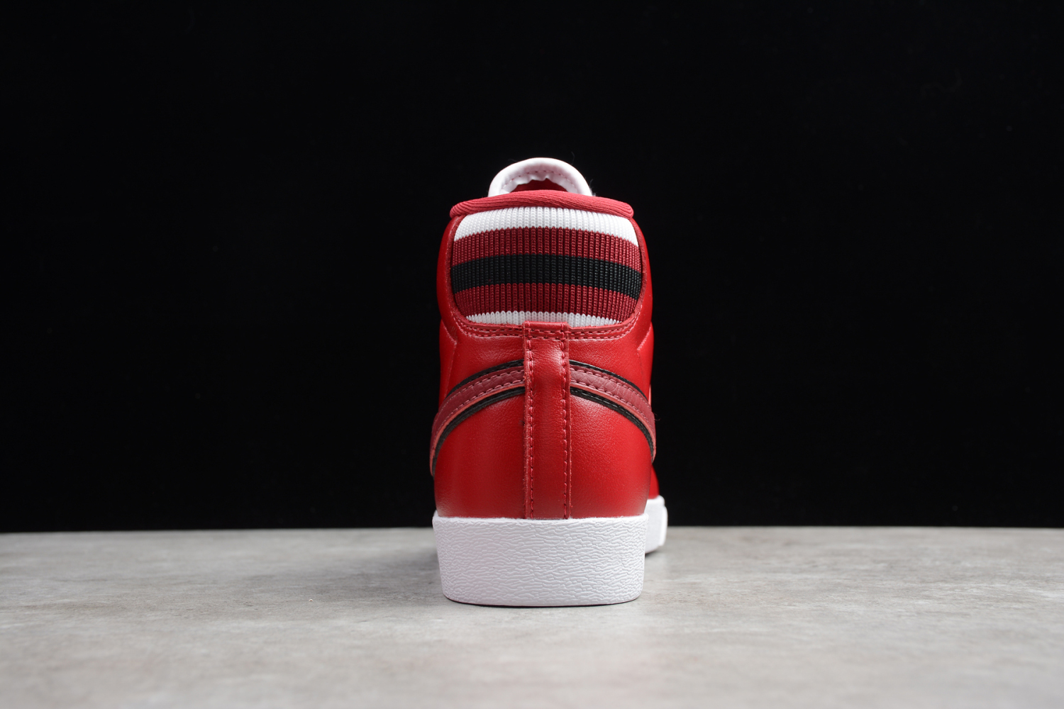 Nike Blazer Mid Red Crush (W) AV9375-605
