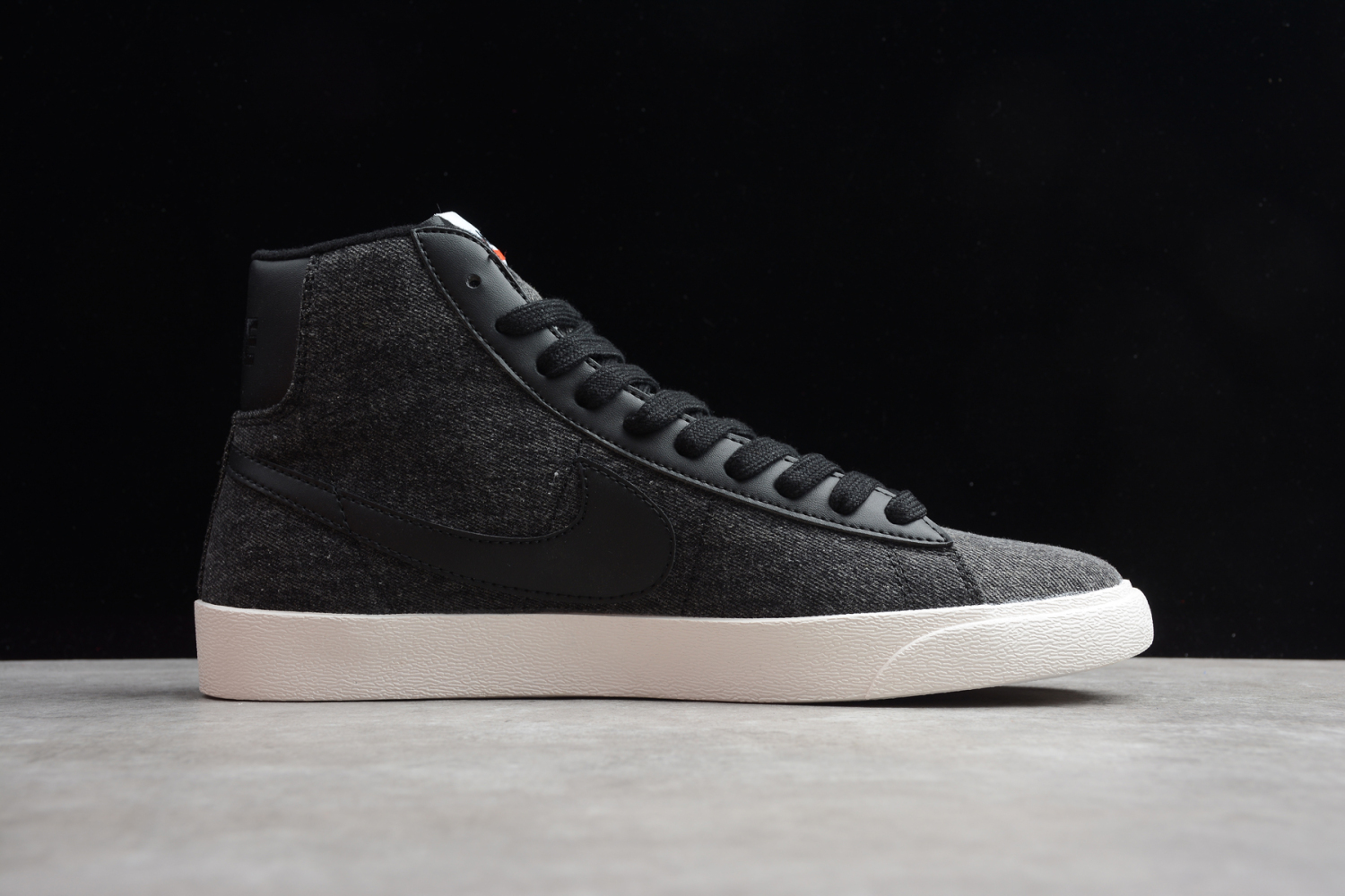 Nike Blazer Mid QS HH Carbone Grey Black TH8236-300A15