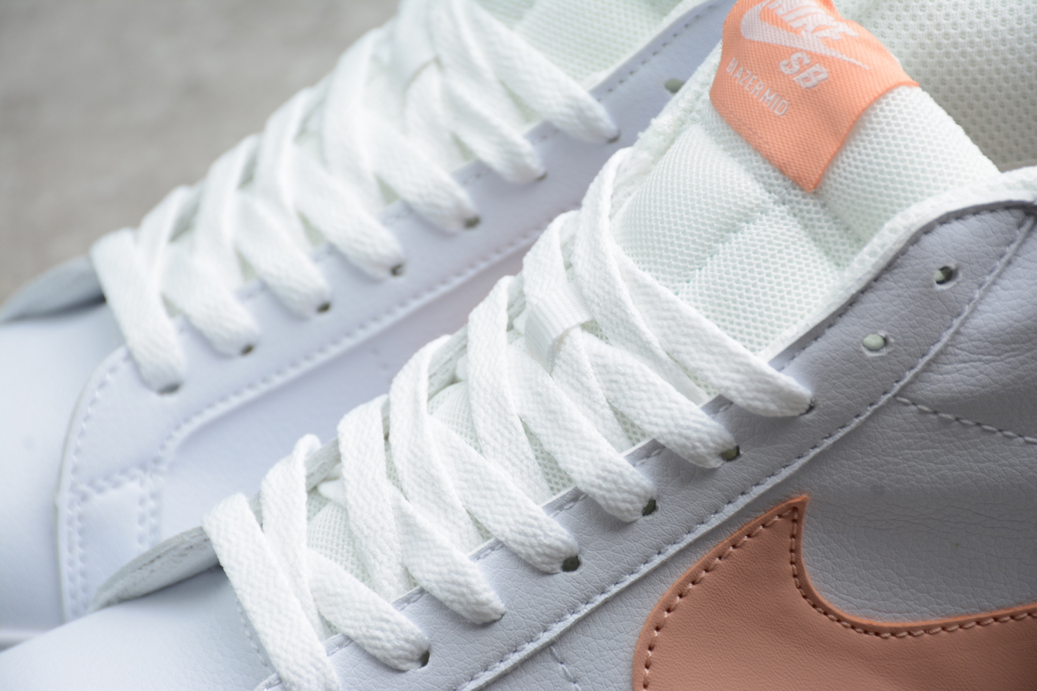 Nike SB Zoom Blazer Mid White Celestial Gold  CJ6983-102