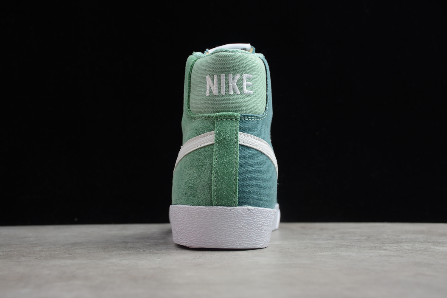 Nike Blazer Mid 77 Vintage Jade Ash Green - CZ4609-300