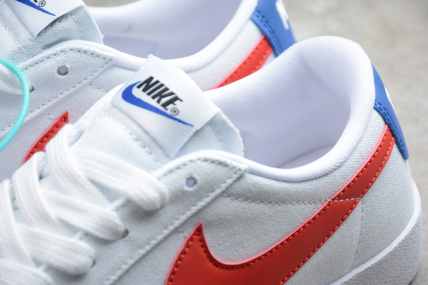 Nike SB Blazer Low White Sail Red Hook Blue AV9371-110