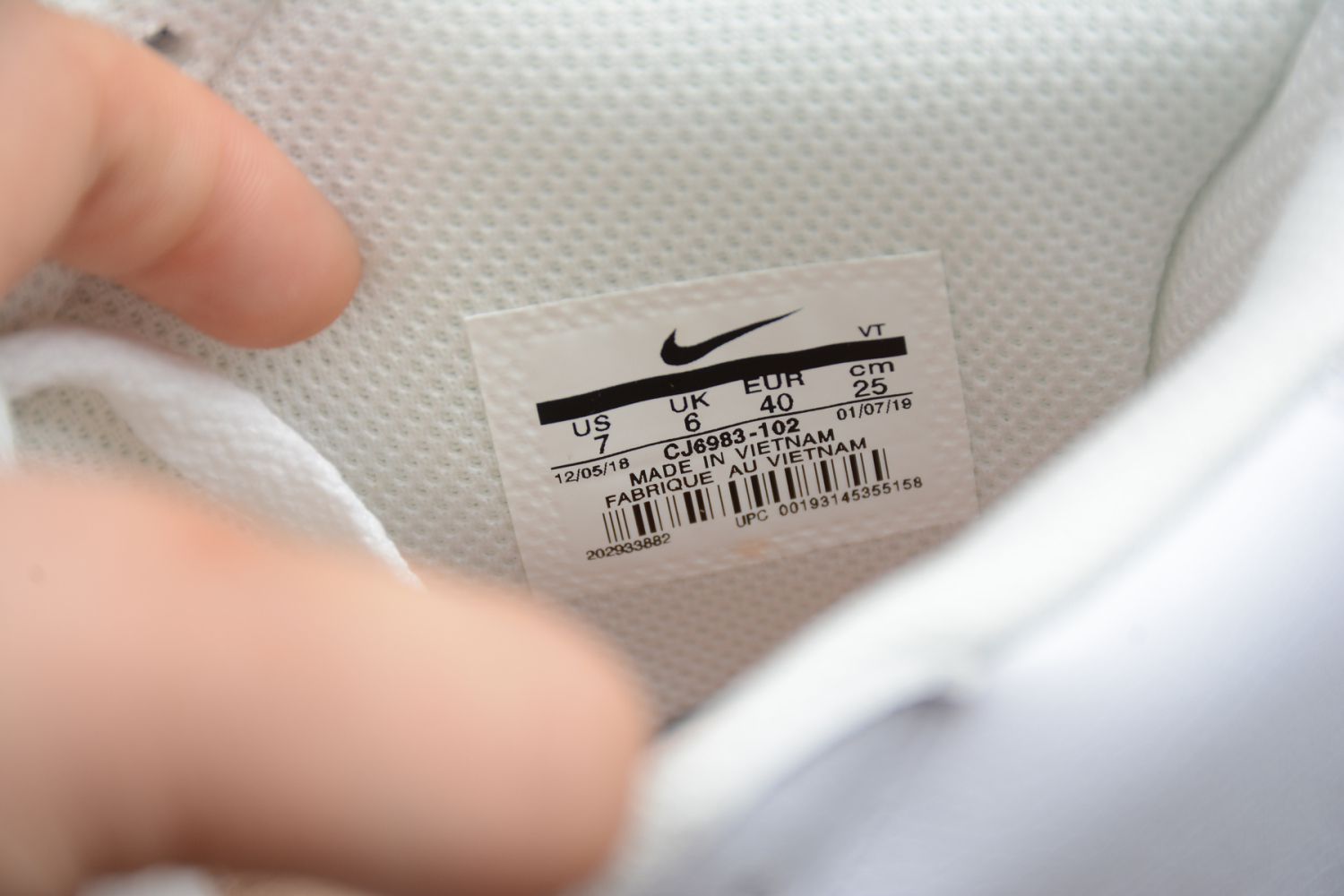 Nike SB Zoom Blazer Mid White Celestial Gold  CJ6983-102