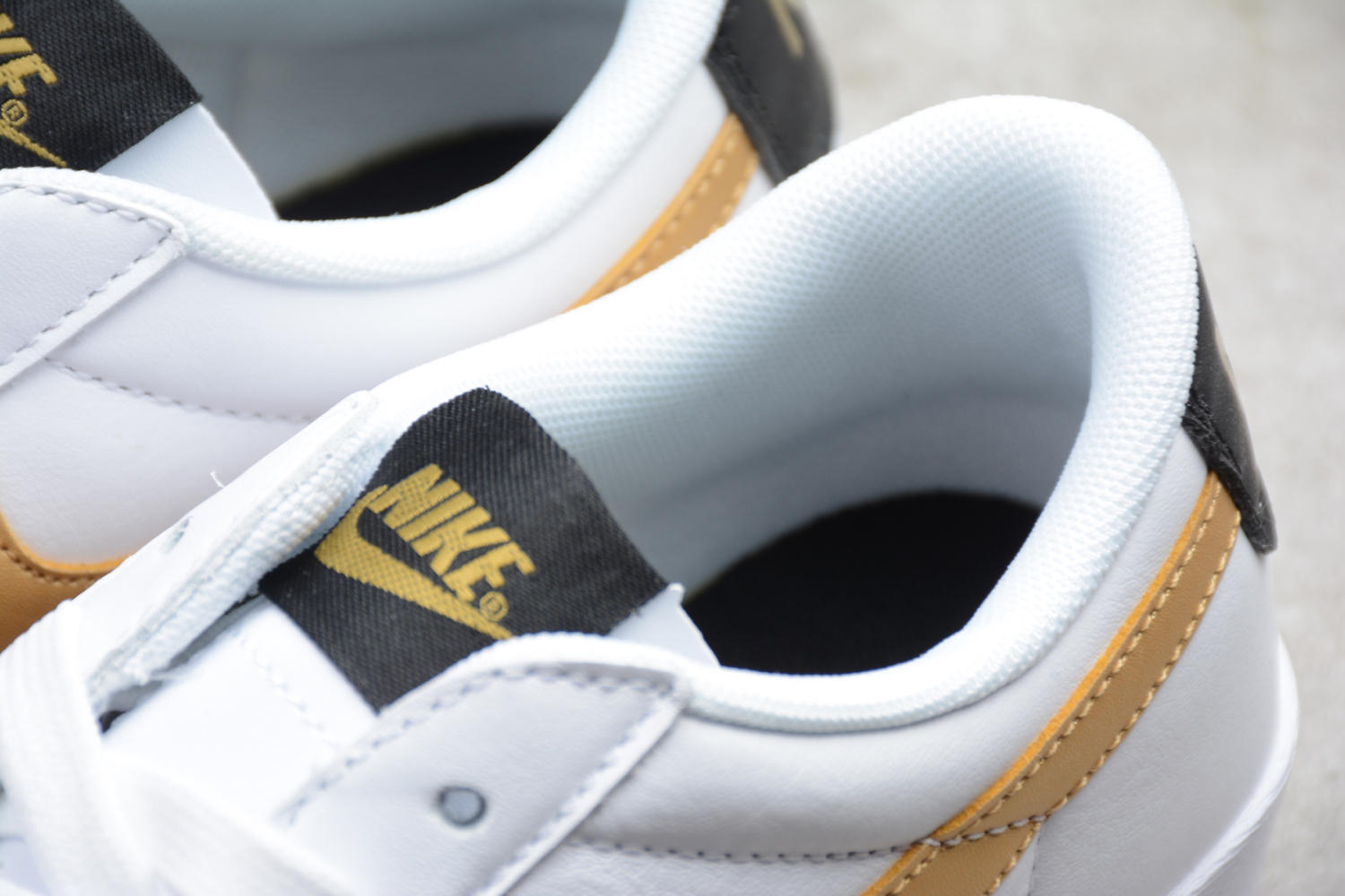Nike Blazer Low QS HH White Metallic Gold Black AV9370-107