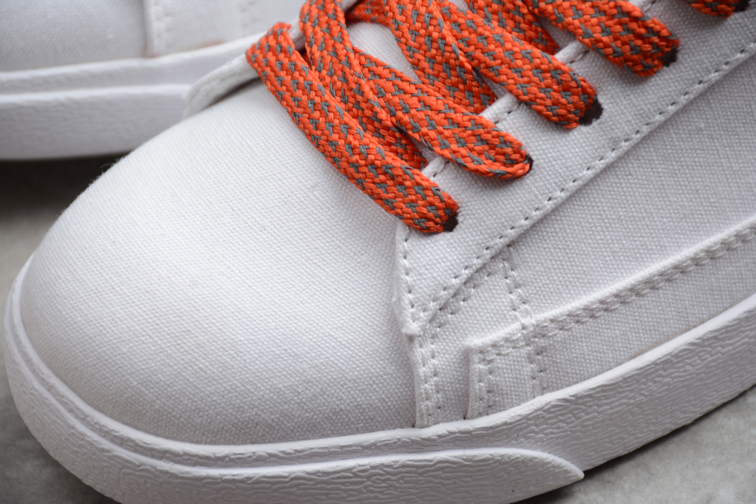 Nike SB Blazer Low LX White Orange Reflective Silver AV9371-619