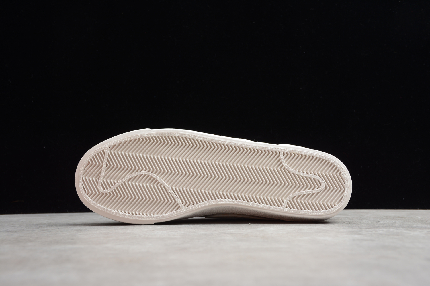 Nike Blazer Mid QS HH Ivory White Beige Snatch  AT4144-100