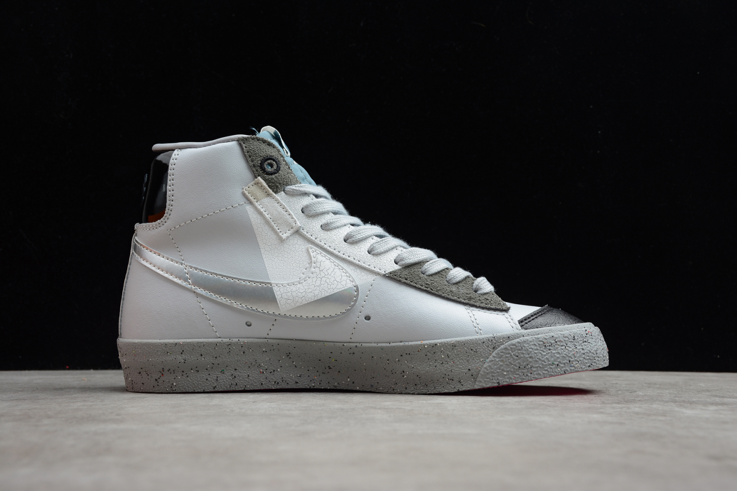 NIKE BLAZER MID 77 SHANGHAI DC9170-001
