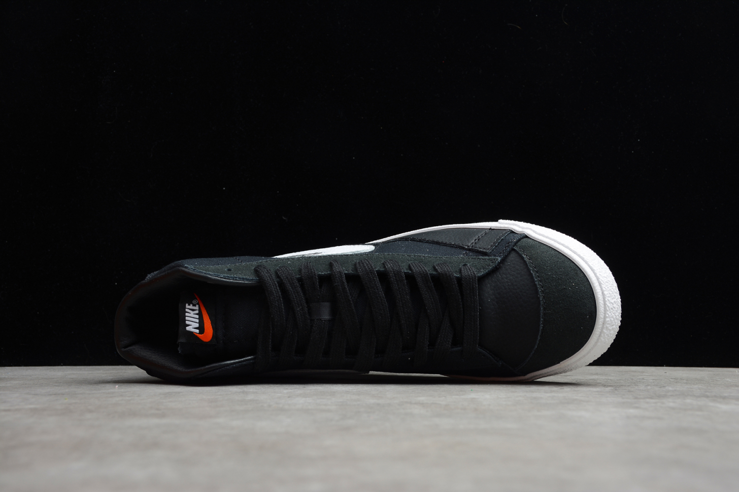 NIKE SLAM JAM BLAZER MID CD8233-001