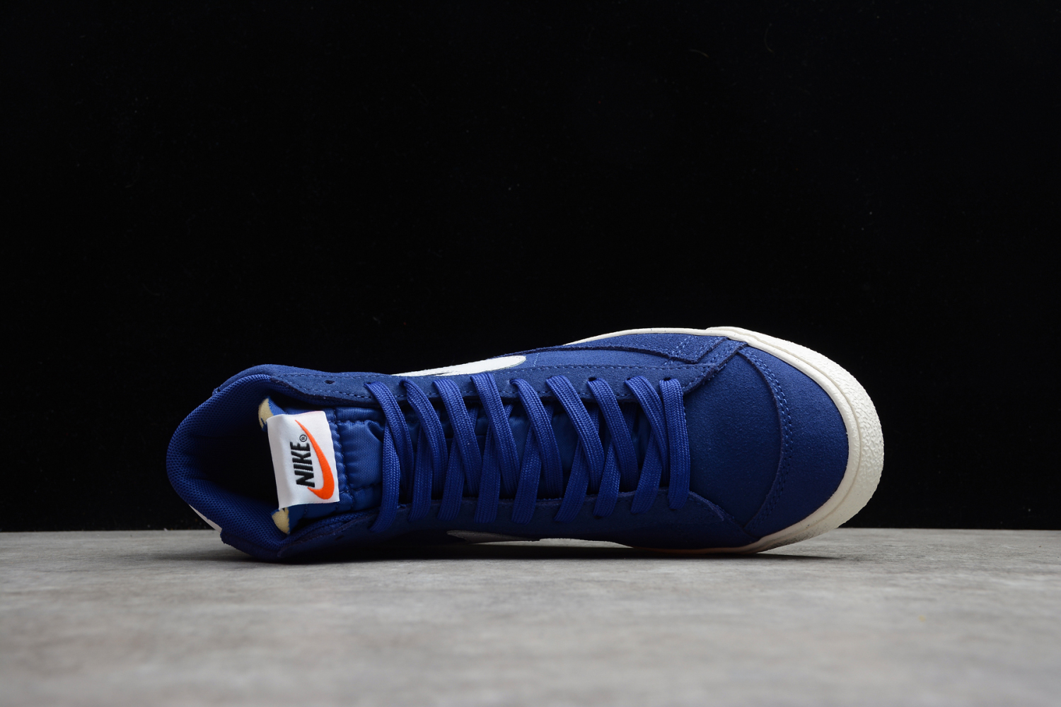 Nike Blazer Mid 