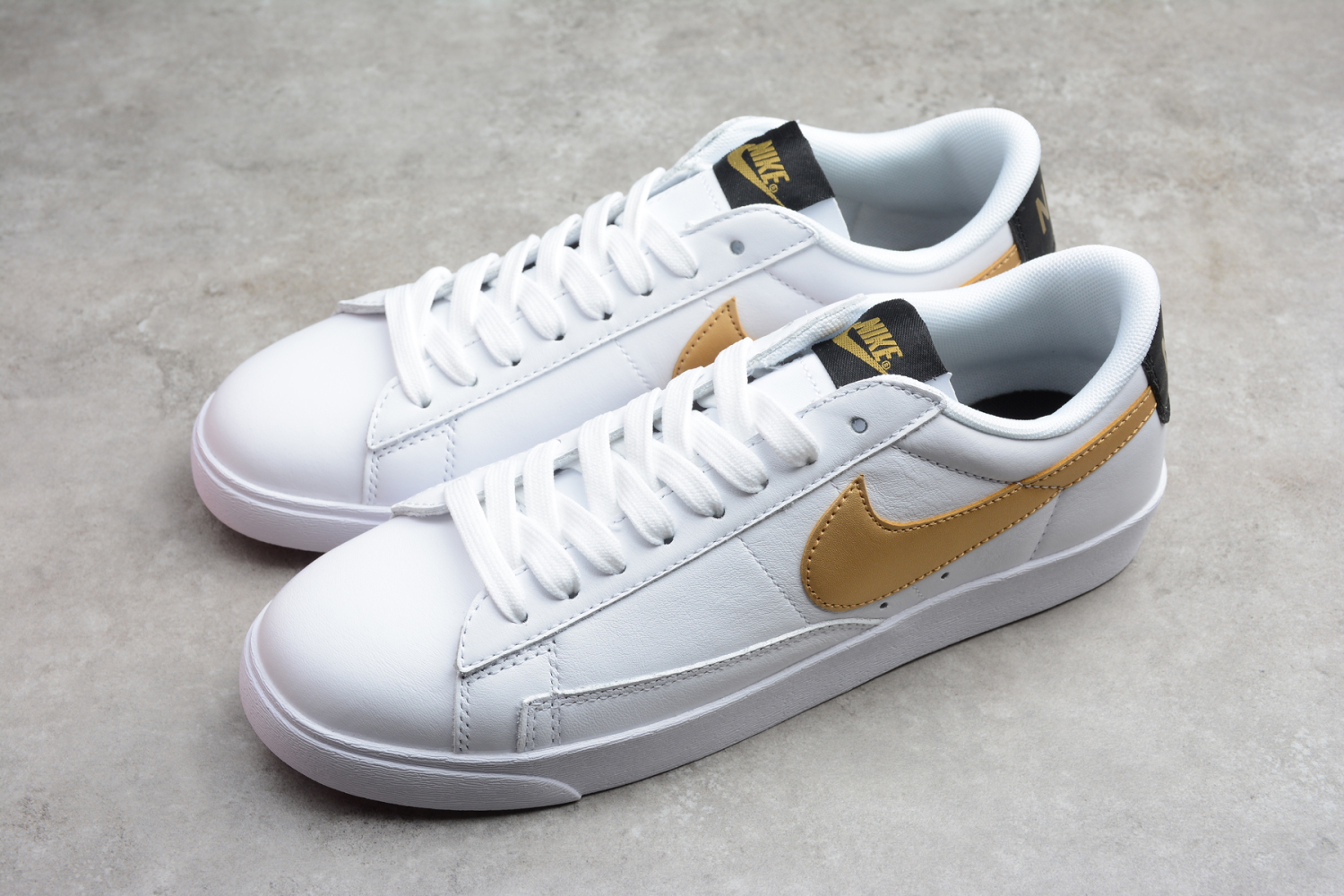 Nike Blazer Low QS HH White Metallic Gold Black AV9370-107