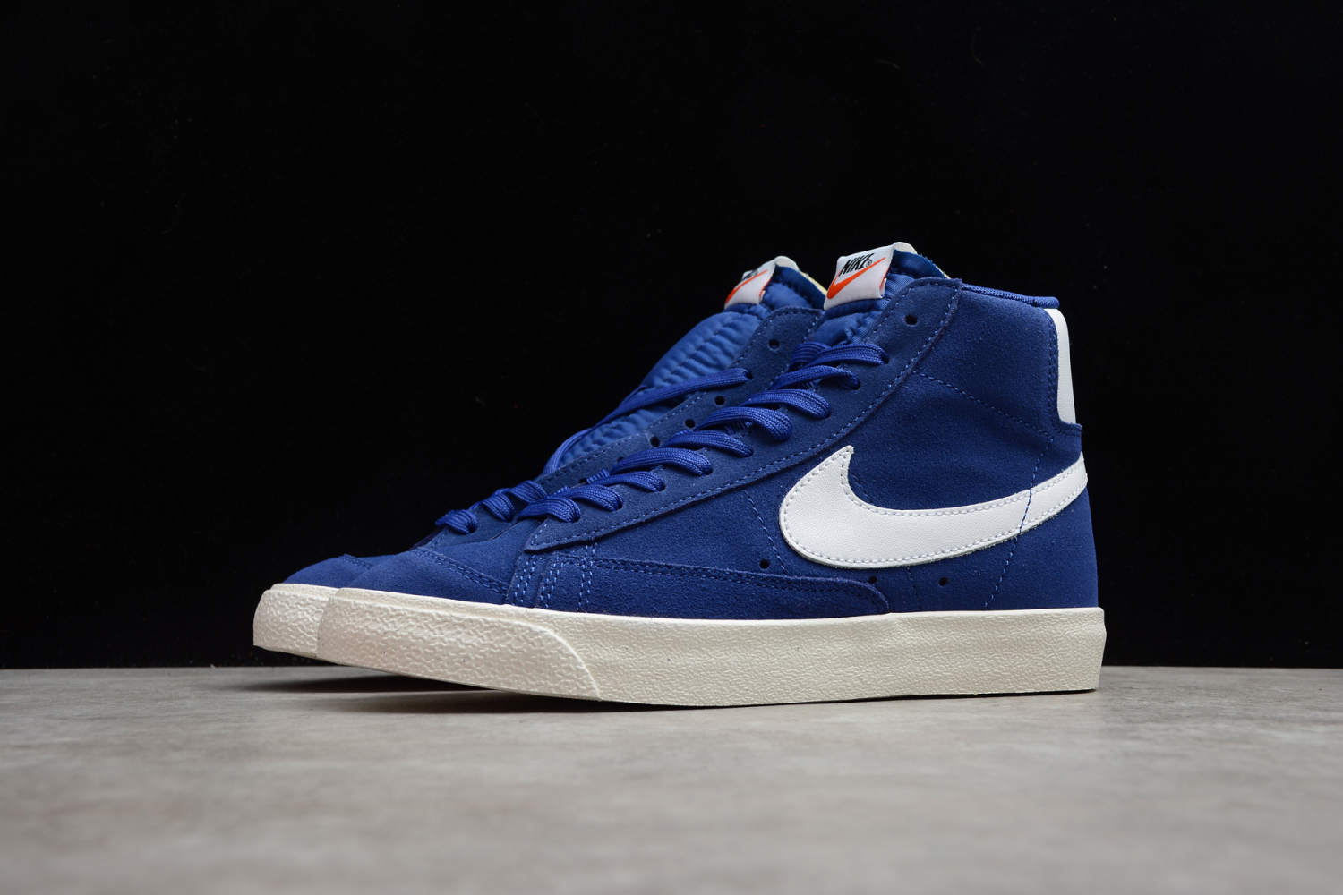 Nike Blazer Mid 