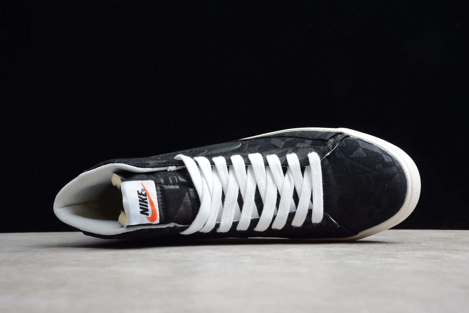 Nike Blazer Mid Black Oil Cloth AV9372-006