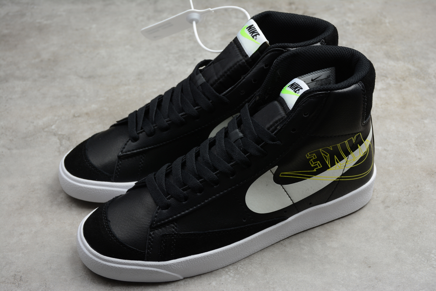 Nike Blazer Mid 77   DA4651 001