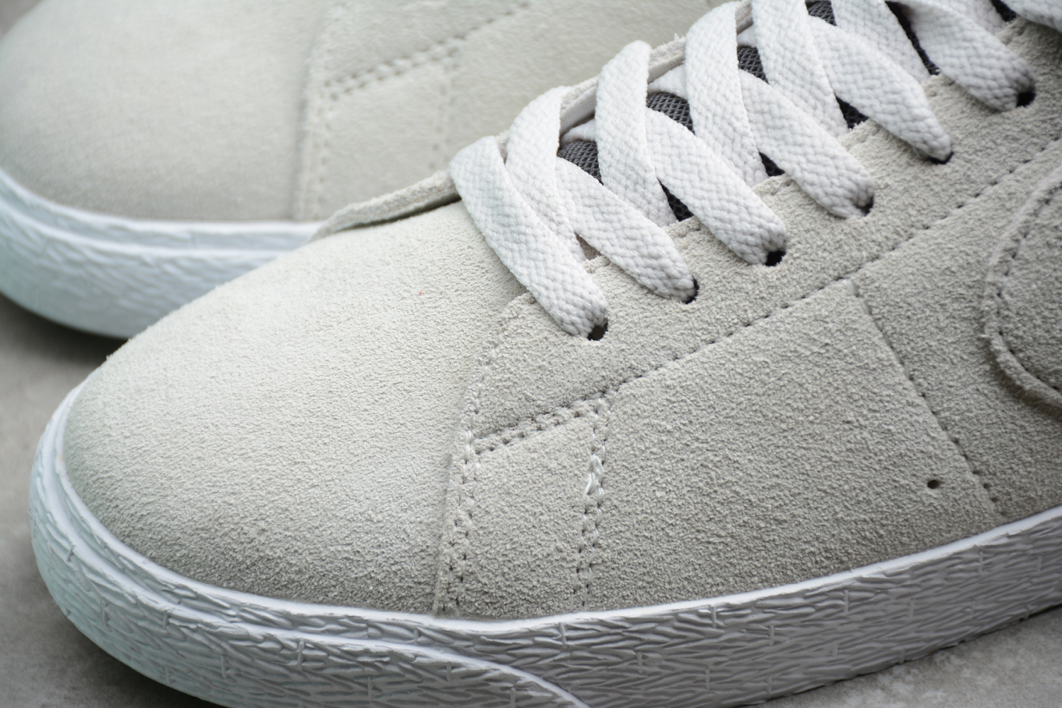 Nike SB Blazer Mid 864349-003
