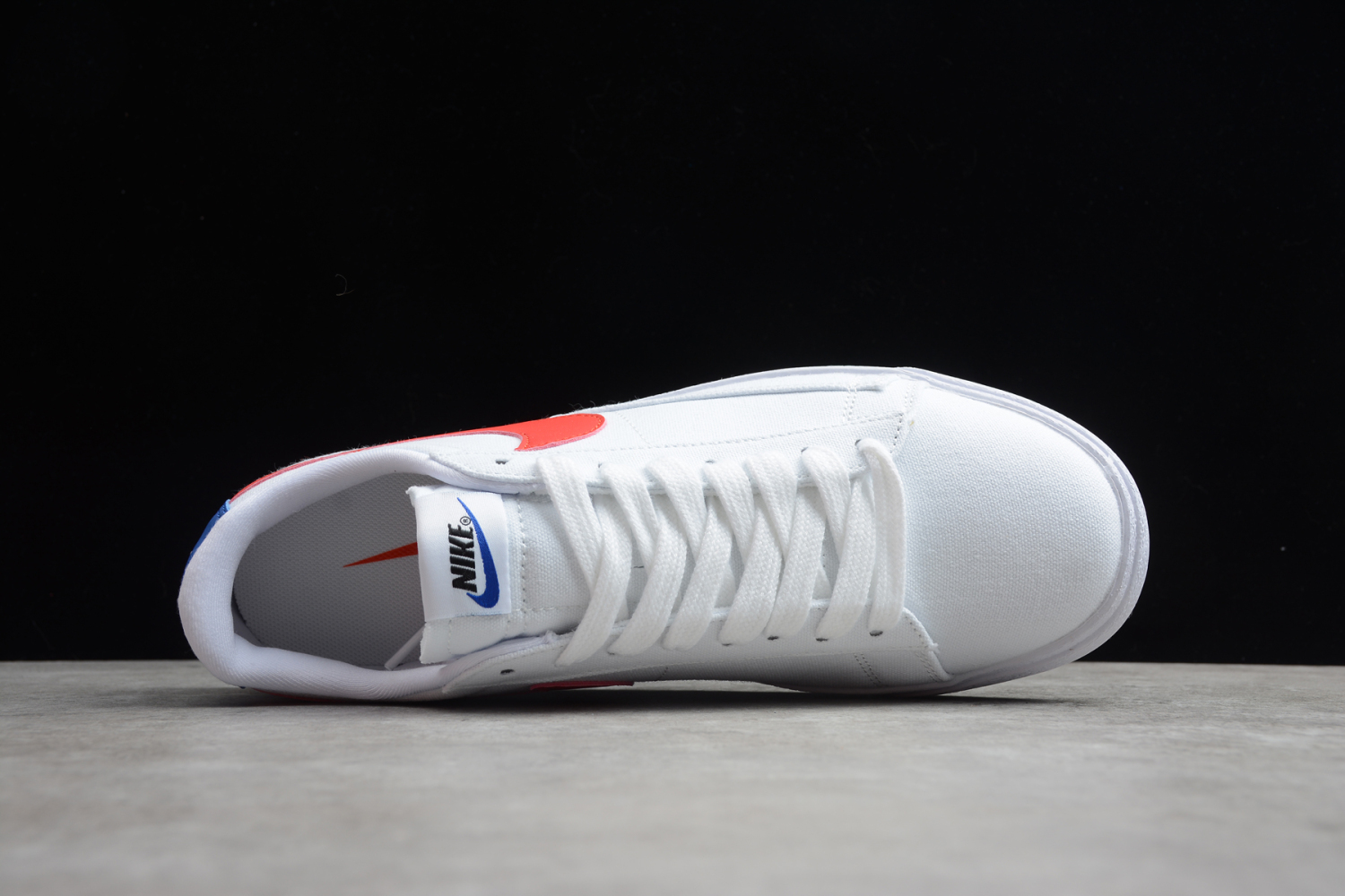 Nike SB Blazer Low White Sail Red Hook Blue AV9371-110