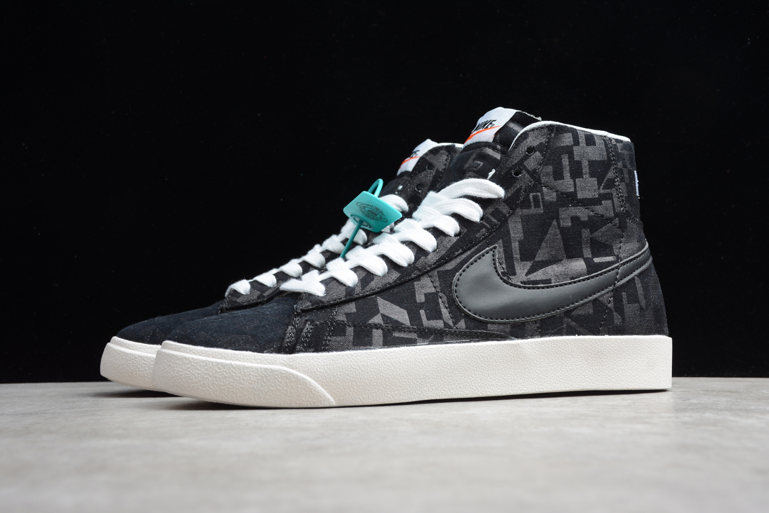 Nike Blazer Mid Black Oil Cloth AV9372-006