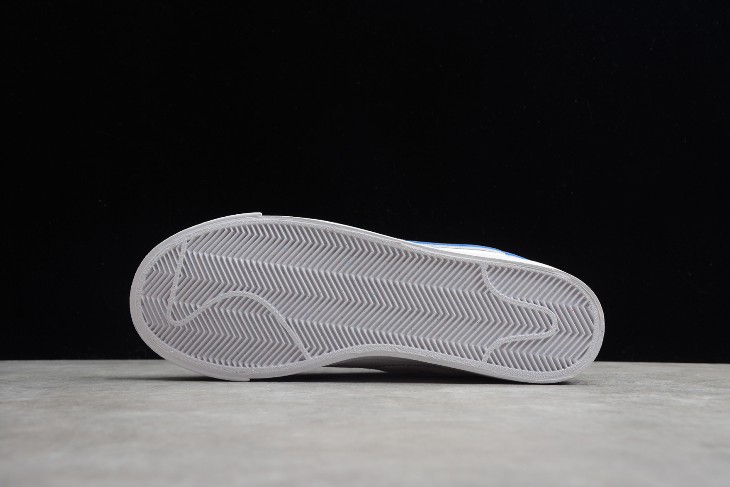 Nike SB Blazer Low LX White Blue Reflective Silver AV9371-413