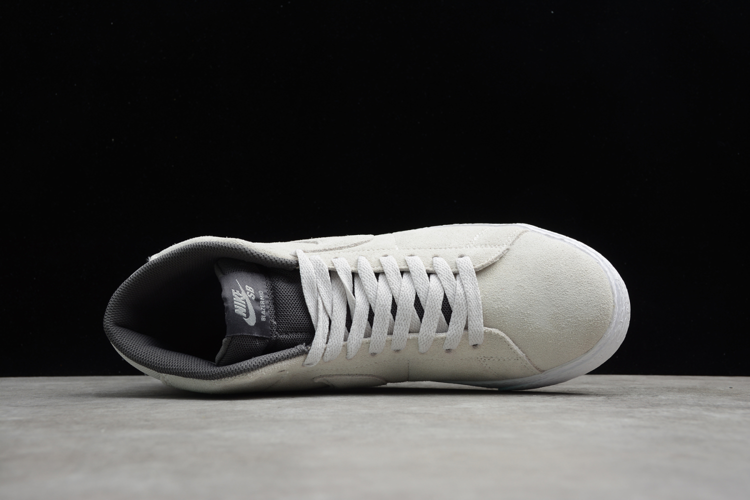 Nike SB Blazer Mid 864349-003