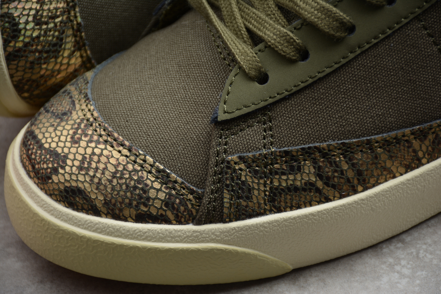 Nike Blazer Mid 77 Olive Snakeskin (W) CZ0462-200