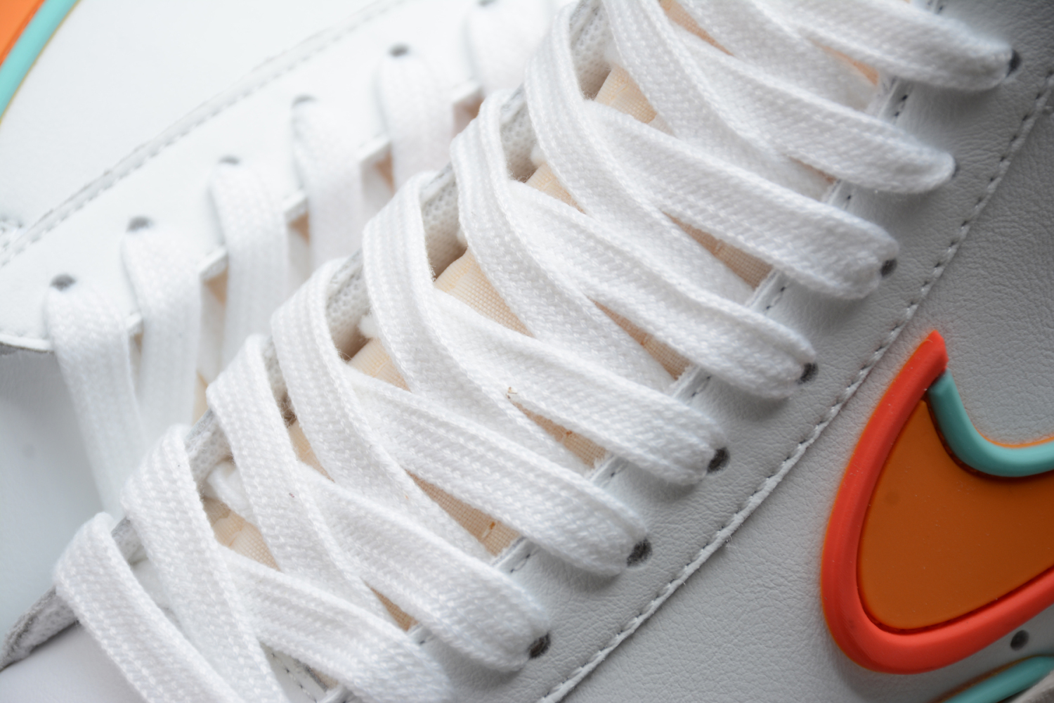 Nike SB Blazer Mid 77 VNTG Suede Mix White Color Drop Plastic 853503