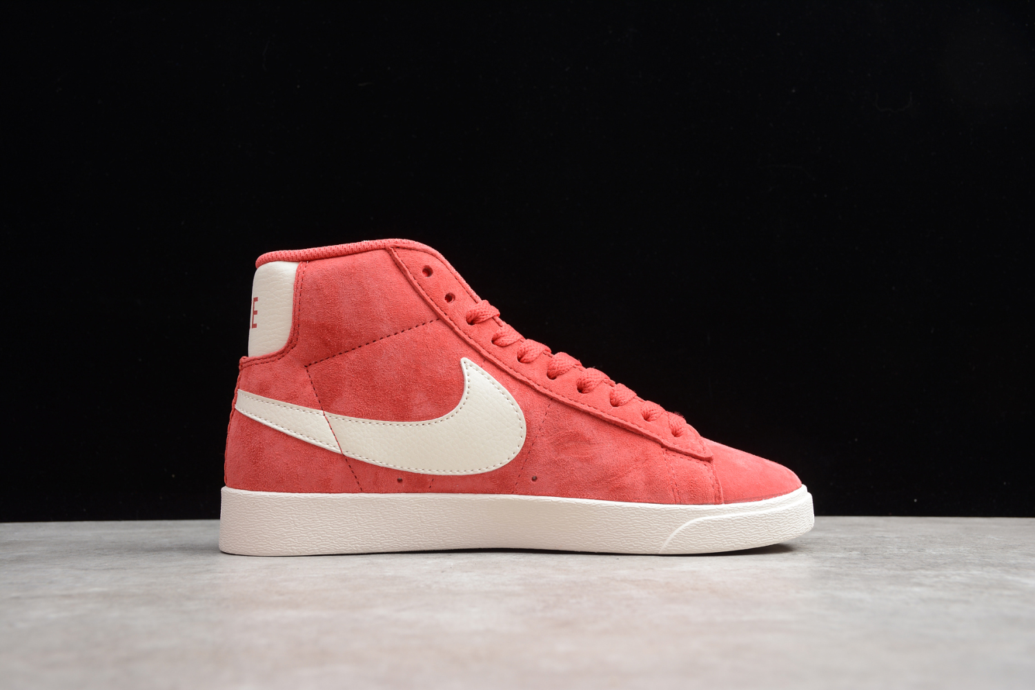 Nike Blazer Mid VNTG Speed Red Sail Black 917862-602
