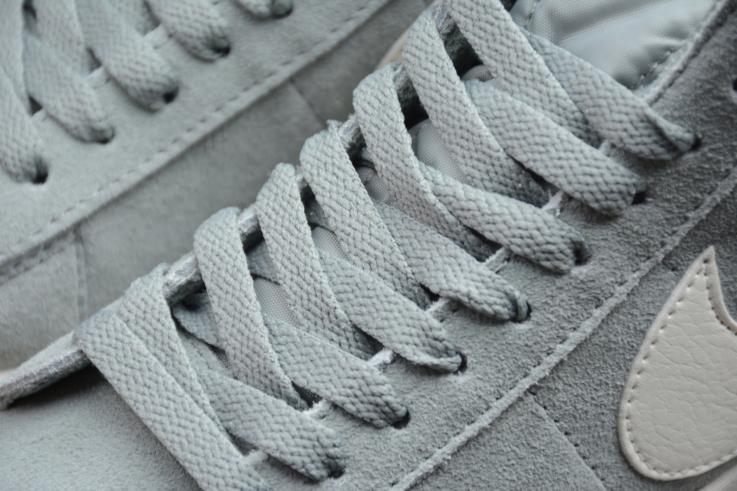 Nike Blazer Mid Vintage Suede Mica Green Sail AV9376-300